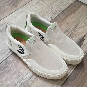 Cariuma Slip-On Pro, specifically in "Off-White/Vintage White/Black". W 8.5/ M 7